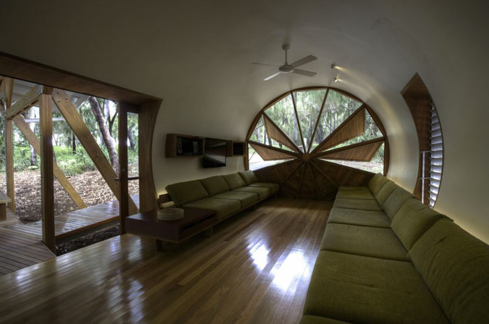 Living room with wooden floors at the Drew House by Simon Hills of Anthill Constructions