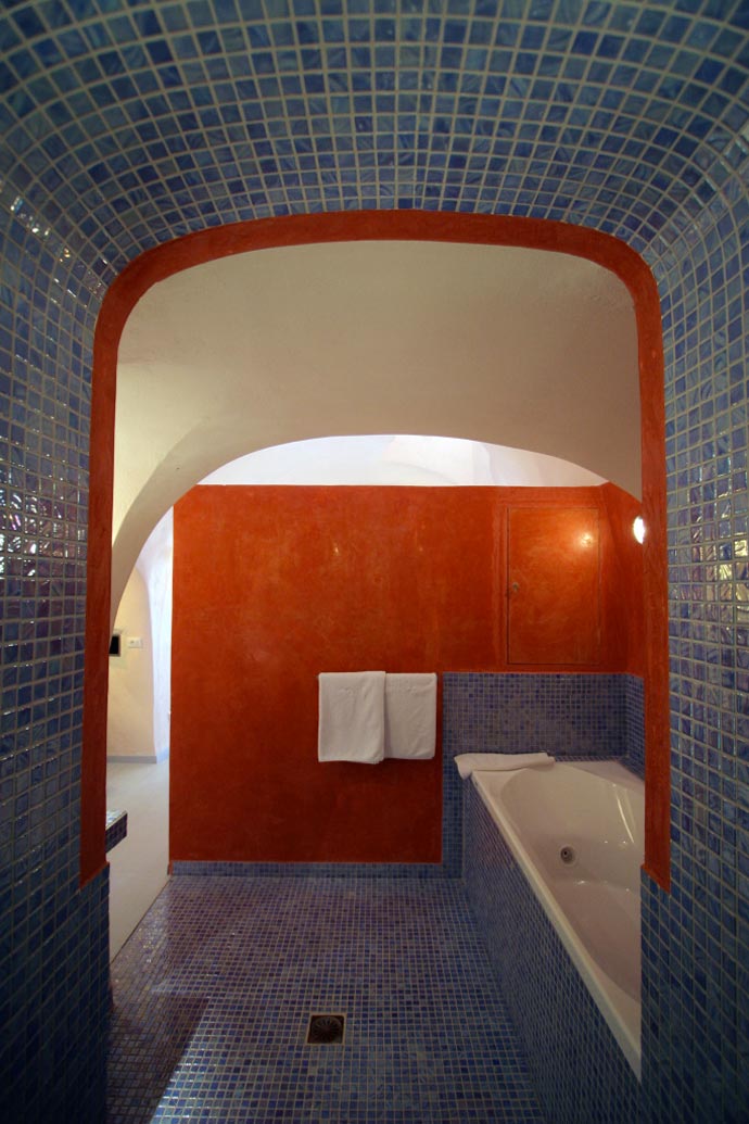 Bathroom design at Ikies Traditional Houses in Santorini