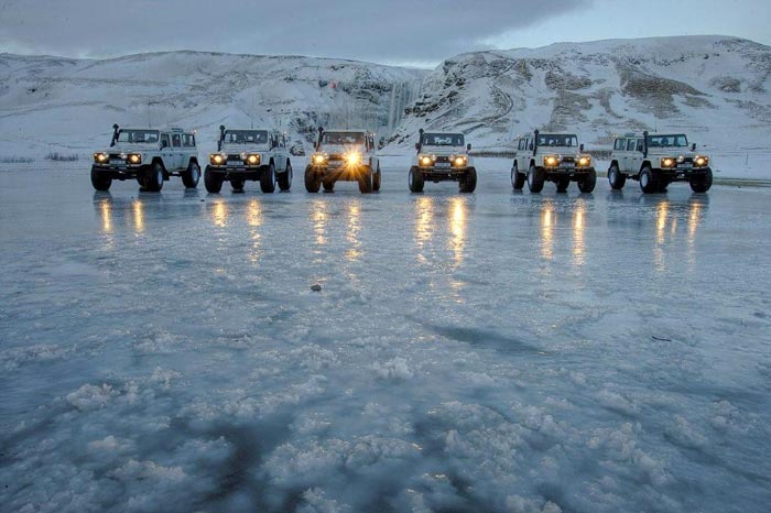 ISAK 4X4 SuperJeep Rentals in Iceland using Land Rover Defenders 5