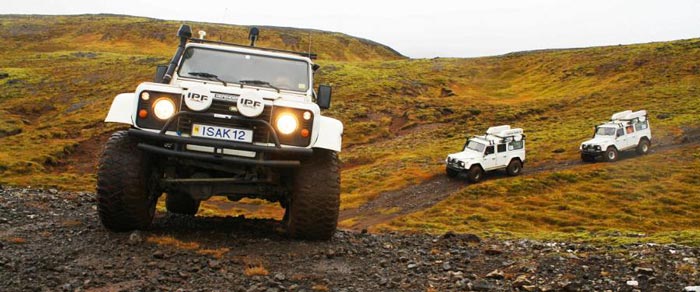 ISAK 4X4 SuperJeep Rentals in Iceland using Land Rover Defenders 2