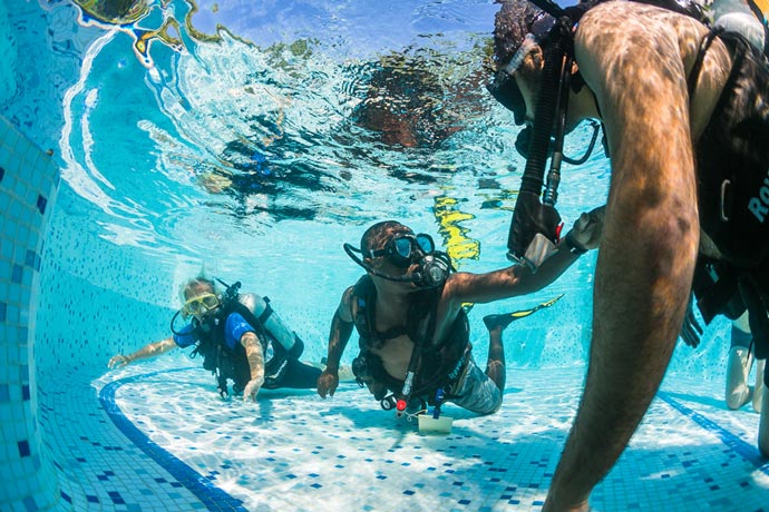 Scuba diving lessons at Manta Resort in Zanzibar