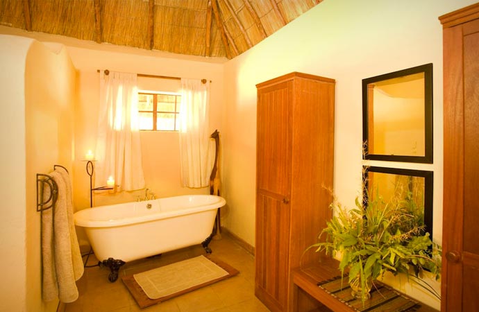 Bathroom at Kafunta River Lodge