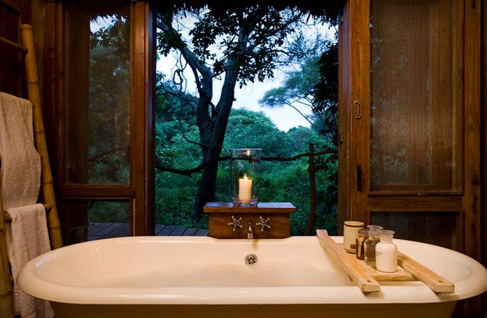 Bathroom with a view at Lake Manyara Tree Lodge