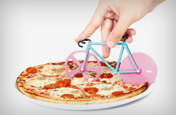 Pizza cutter shaped like a bicycle