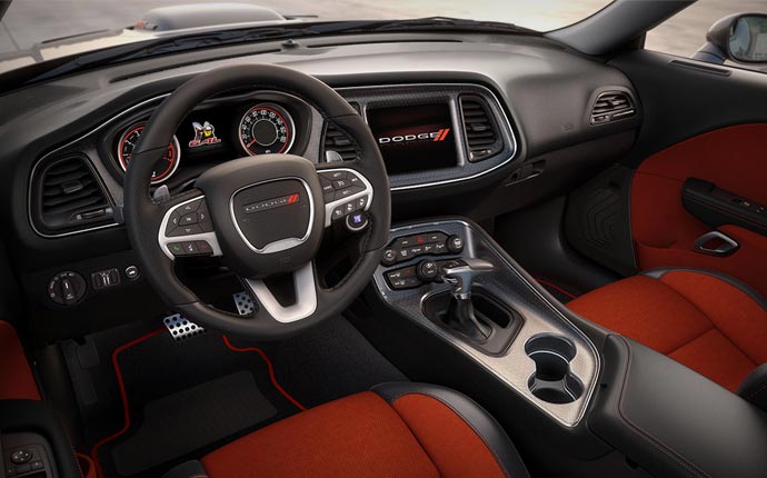 2015 Dodge Challenger interior