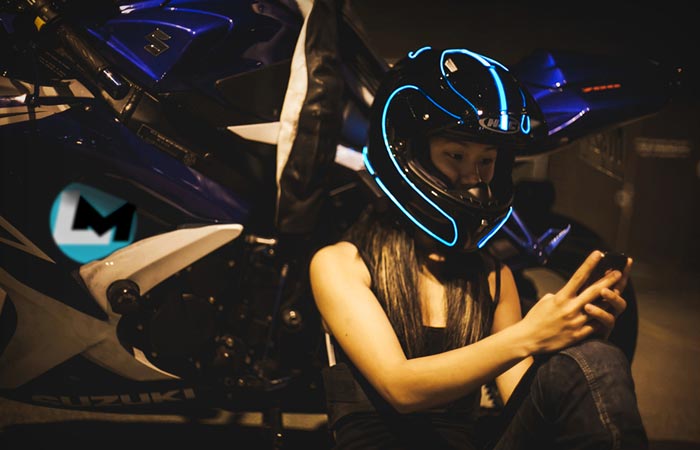 Electroluminescent motorcycle helmet