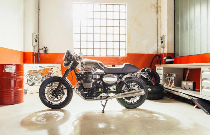 Moto Guzzi V7 custom kit bike