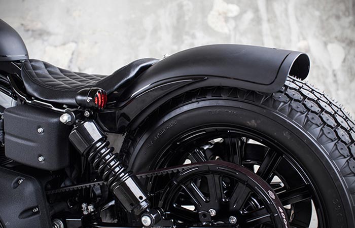 Seat and back tire of the Dyna Guerilla Fat Bob by Rough Crafts