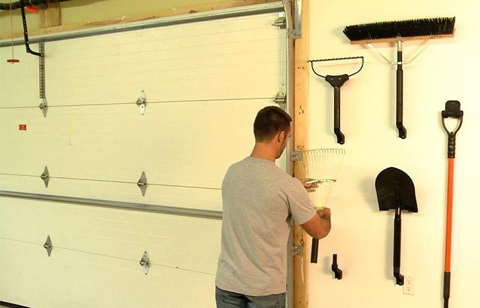 The Handler wall mount system