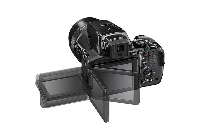 Nikon Coolpix P900 swiveling display