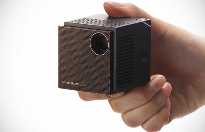 UO Smart Beam Laser Projector projection quality
