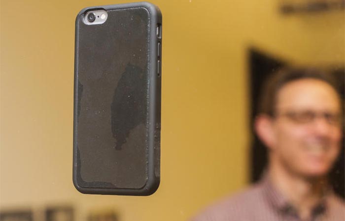 Anti Gravity Smartphone Case selfie stick alternative