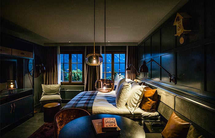 HUUS Hotel Gstaad bedroom