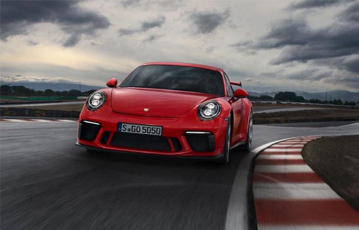 Front view of the 2018 Porsche 911 GT3