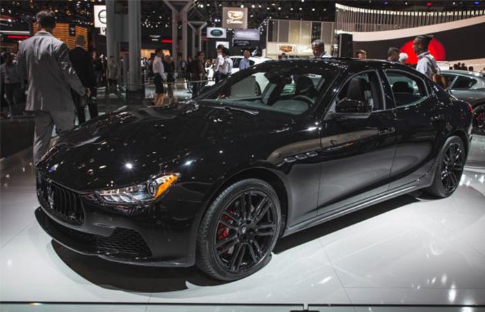 Side view of the 2017 Maserati Ghibli Nerissimo Edition