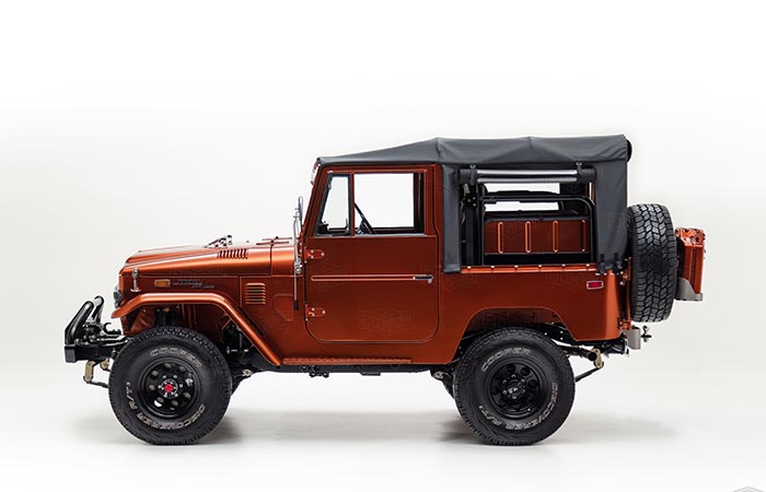 Side view of the Toyota Land Cruiser FJ40 