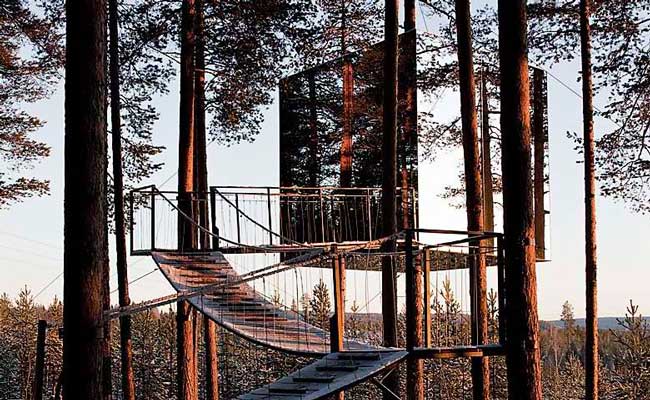Treehotel Sweden Mirrorcube Exterior