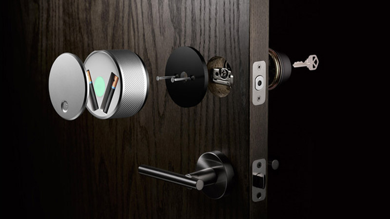 inside view of the August Smart Lock parts