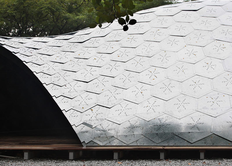 Exterior galvanized steel tiles of the SUTD Library Pavilion designed by City Form Lab