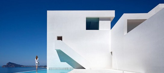 HOUSE ON THE CLIFF IN SPAIN | BY FRAN SILVESTRE ARQUITECTOS