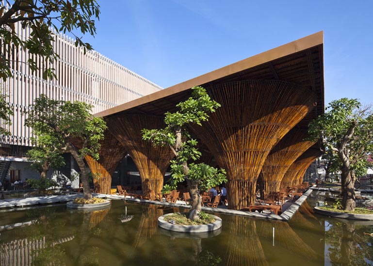 Exterior architecture of the Kontum Indochine Cafe by Vo Trong Nghia Architects