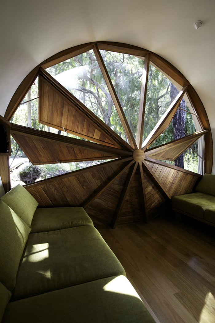 Triangular ventilation at the Drew House by Simon Hills of Anthill Constructions