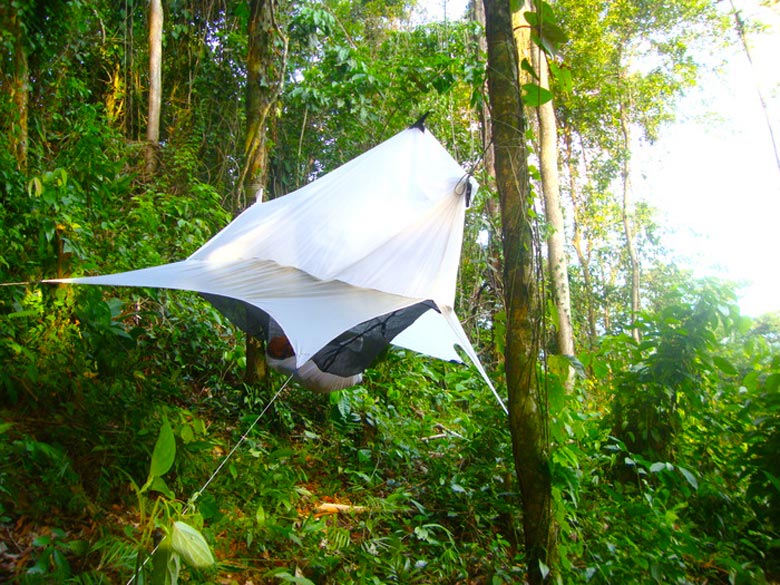 Nube Hammock Shelter by Sierra Madre in use in nature