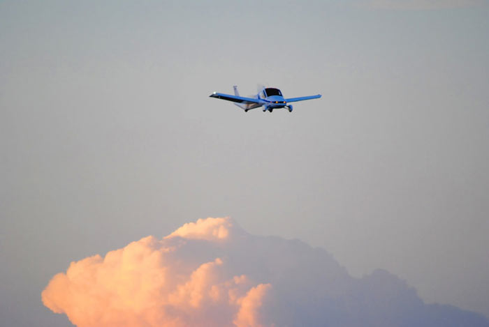 Terrafugia Transition Flying Car airborne