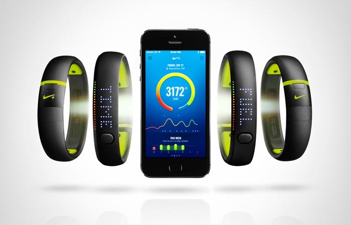 Nike+ Fuelband SE and mobile application