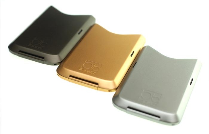 Black, gold and silver Obtainum Wallets