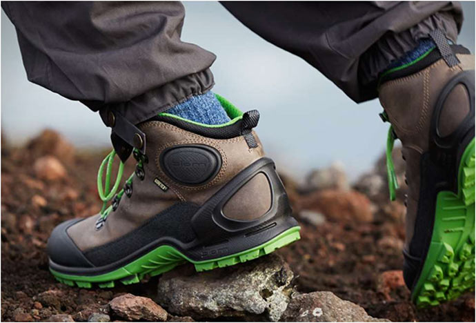ECCO BIOM TERRAIN HIKING BOOTS with green soles