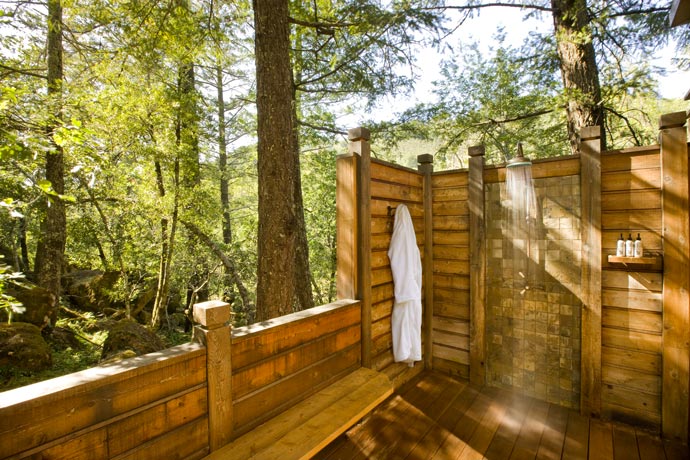Outdoor shower at Calistoga Ranch