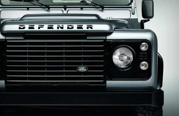 Land Rover Defender Silver Pack