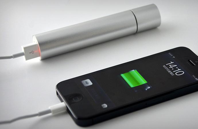 Pocket hand warmer smartphone charger