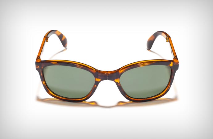 Foldable sunglasses