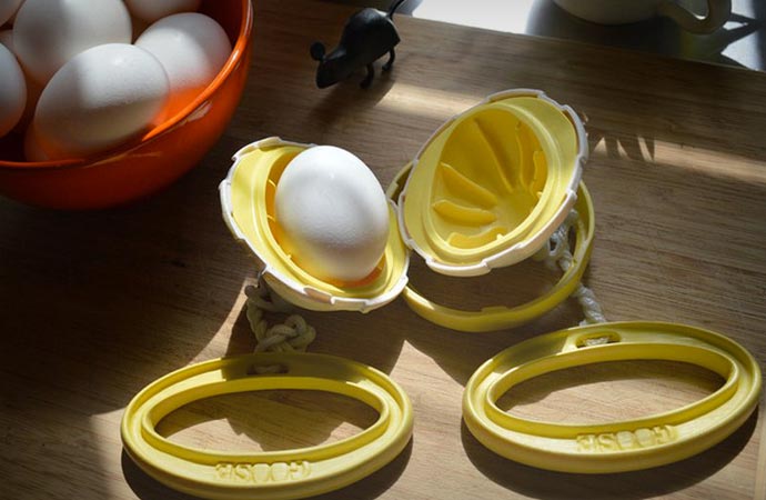 Golden goose egg scrambler