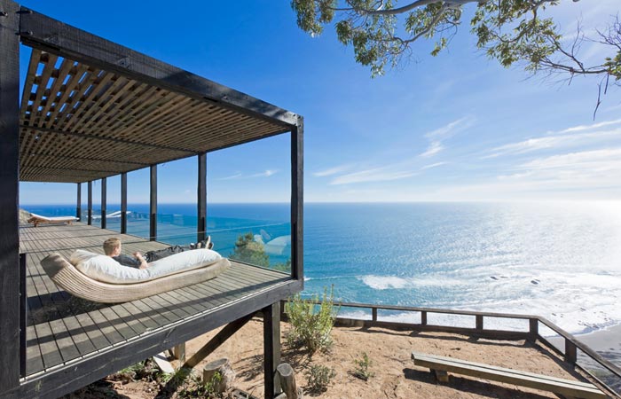 Casa Till cliff house with a view of the ocean