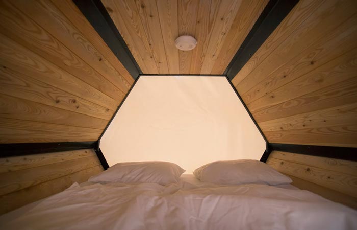 HONEYCOMB TENT BY B AND BEE
