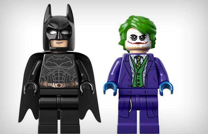 Lego Dark knight Tumbler figurines Batman and Joker