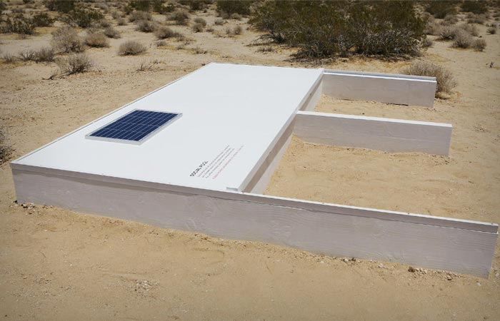 Social Pool : The Secret Swimming Pool in the Desert