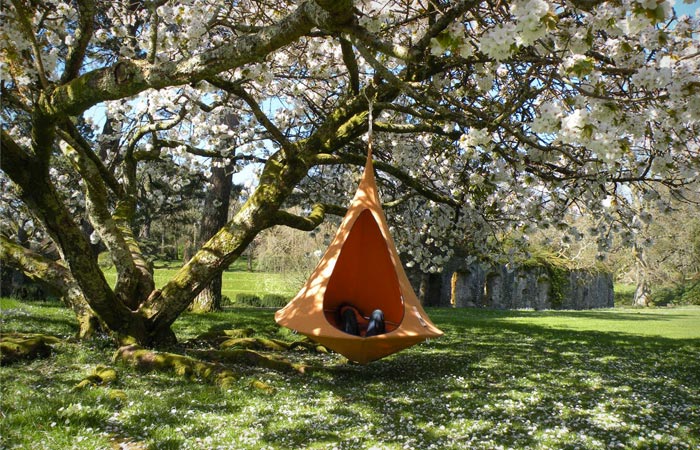 Cacoon hanging tent