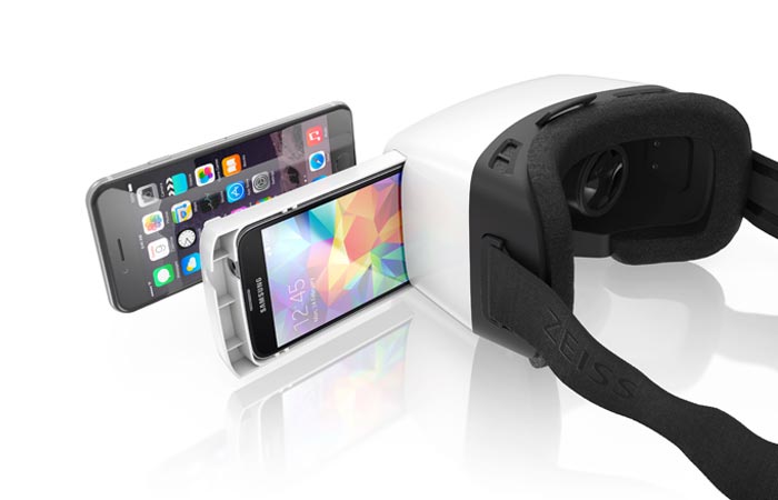 Smartphone integration with the Zeiss VR One