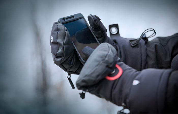 Heat 3 Smart Gloves with touchscreen capabilities