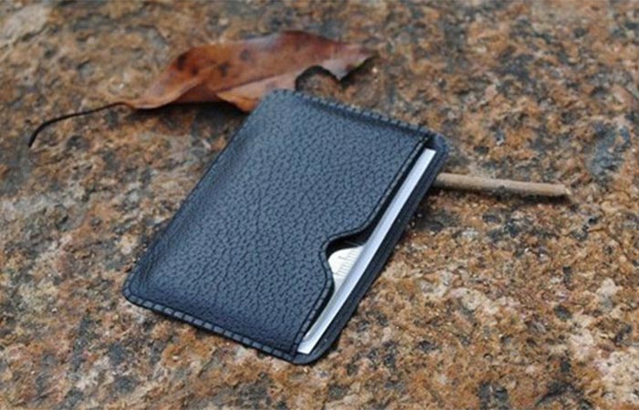 Saber Multi-Tool Card black leather cover