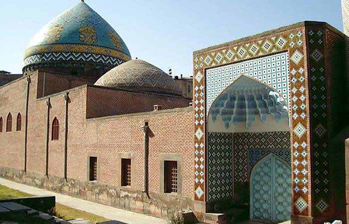 Blue mosque Yerevan Entrance