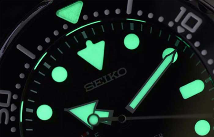 SBDB009 – Seiko Prospex MarineMaster Spring Drive Diver’s Watch glowing in the dark