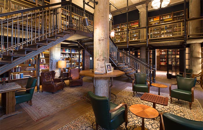 Hotel EMMA Library