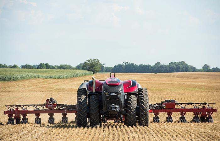 The Case IH Magnum pulling a plow