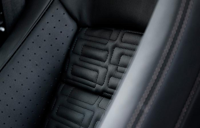 Project Kahn Land Rover Defender close up of the seats