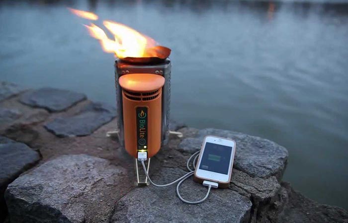 Biolite CampStove 2 charging a mobile phone